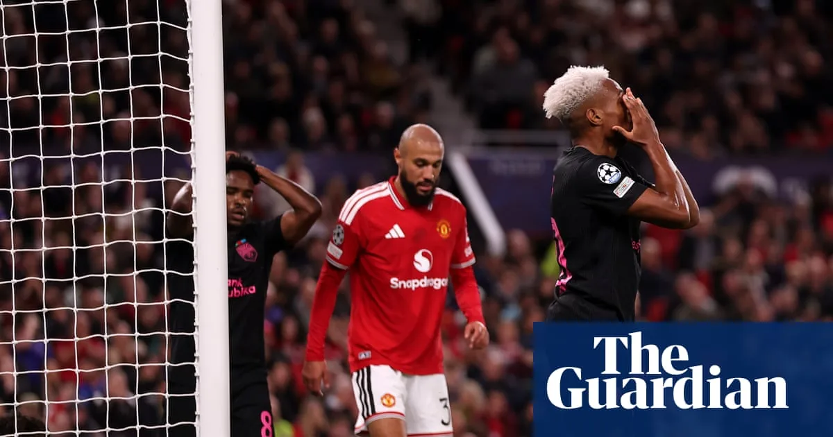 Carrick encouraged by connections - Official Manchester United Website